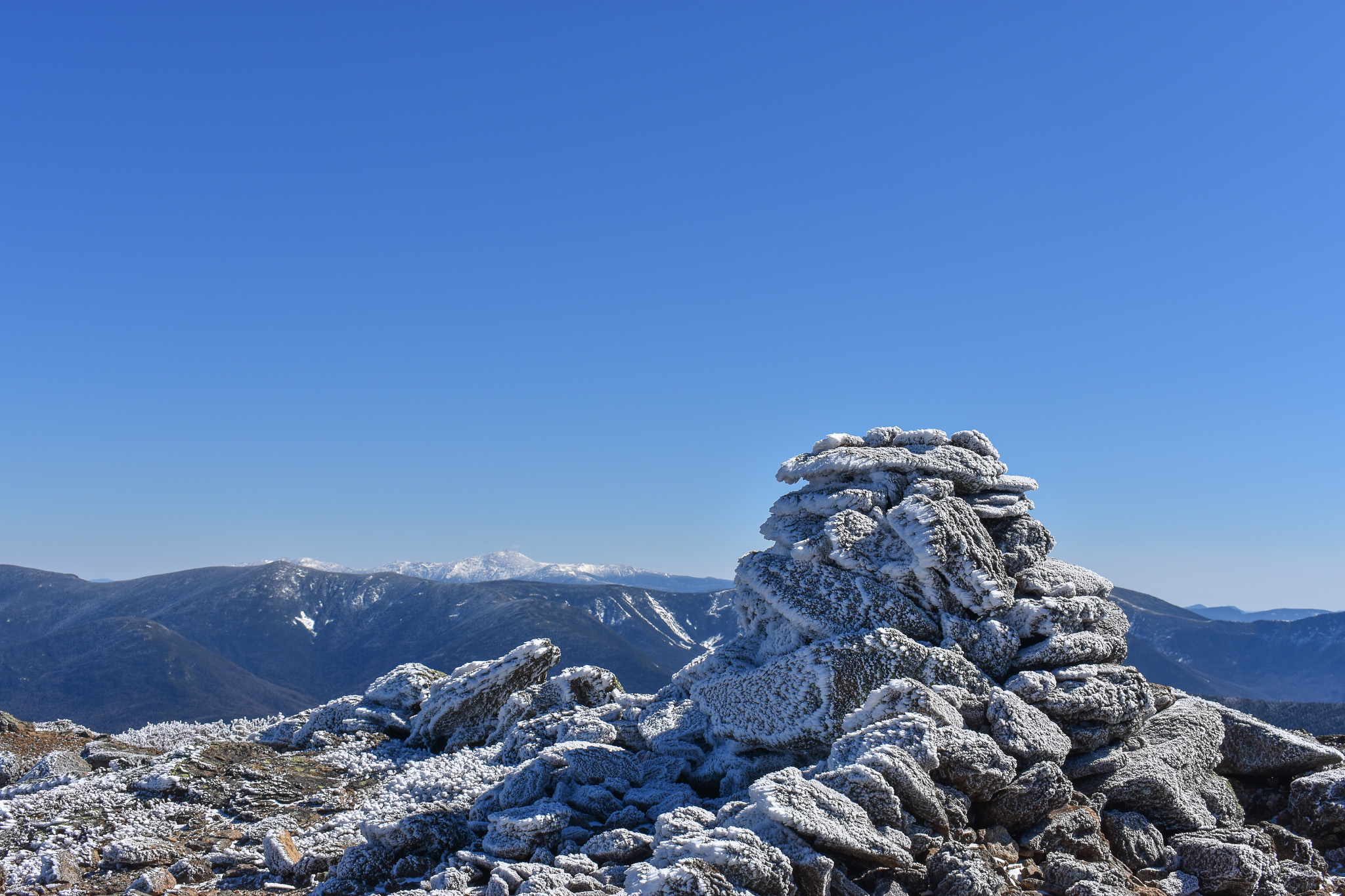 Mount Washington seen from Franconia Ridge in winter 