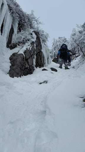 Tricky chute leading to summit of Seward Mountain 